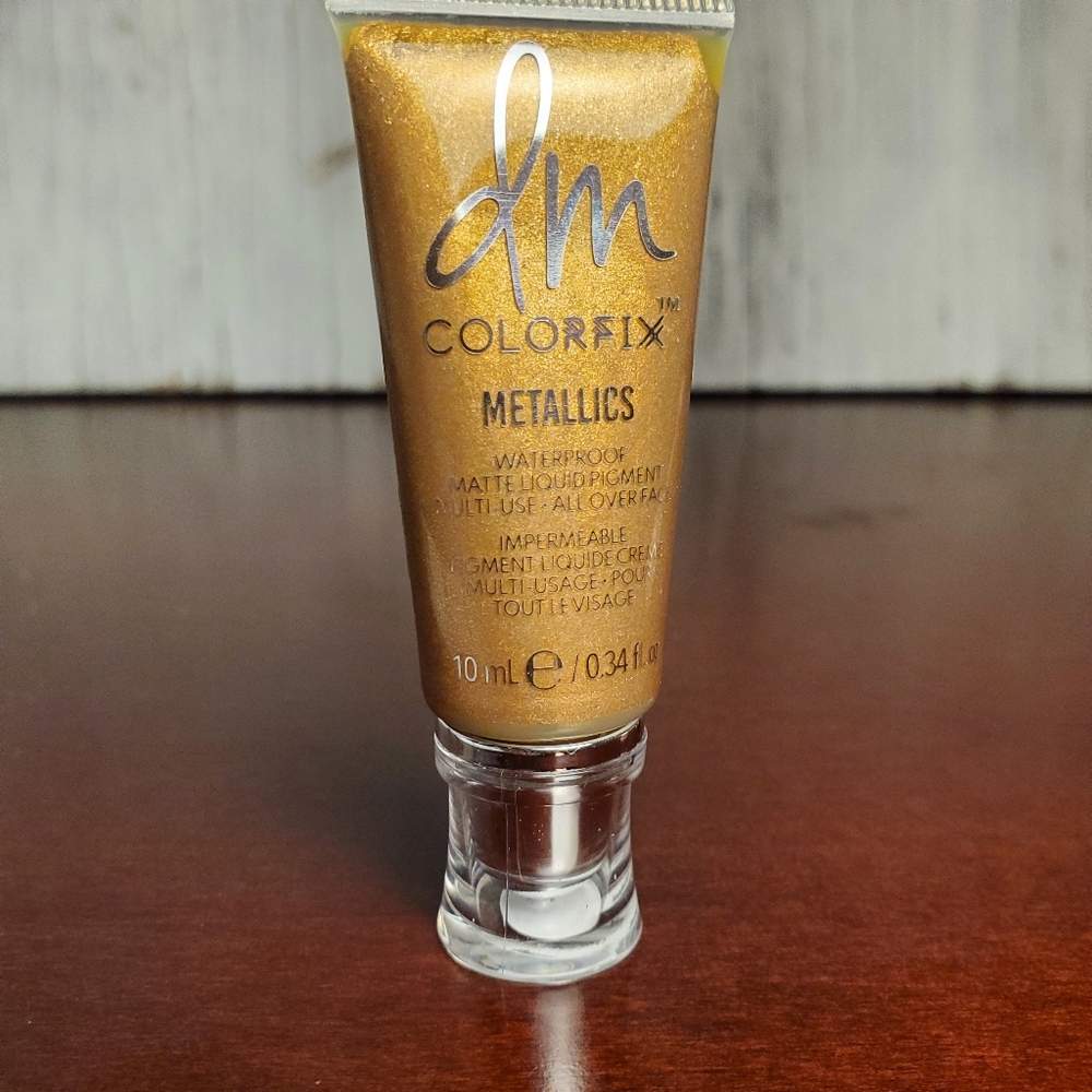 Danessa Myricks Colorfix Metallics Waterproof Liquid Pigment, Shade: Goldmind